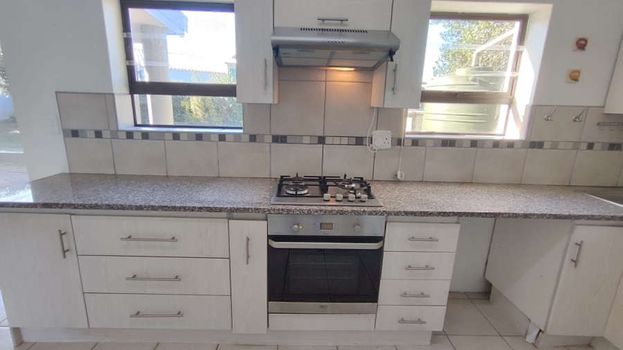 2 Bedroom Property for Sale in Stilbaai Wes Western Cape